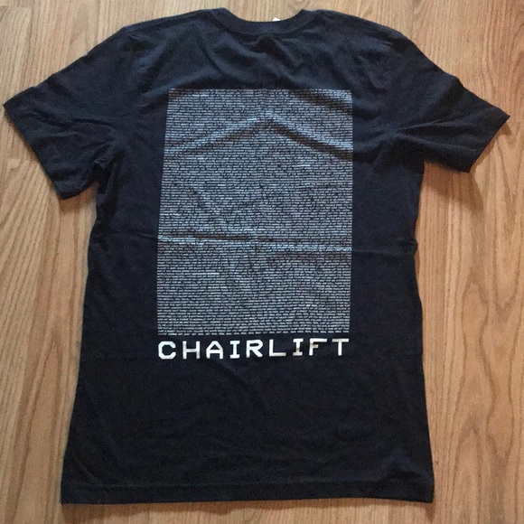 T-Shirt - Picture 3 of 4